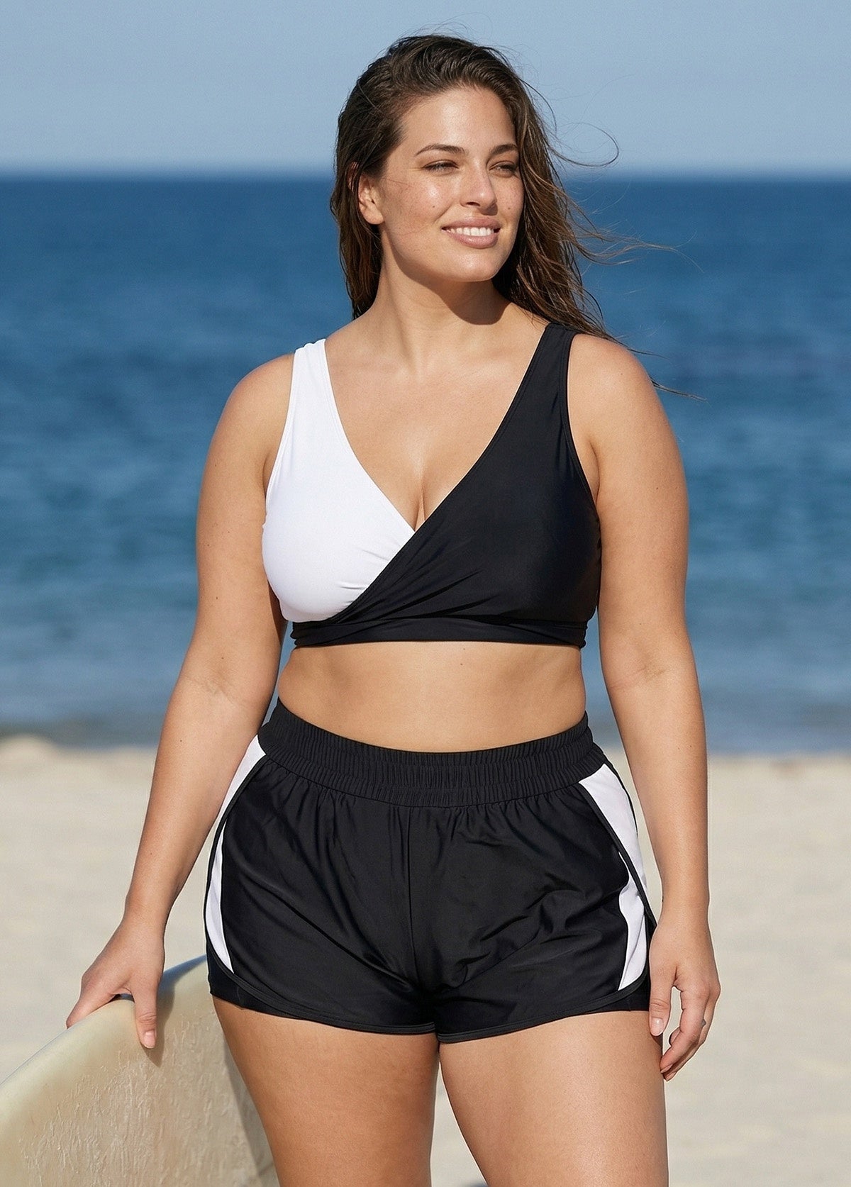Black And White V Neck Patchwork Colorblocked Bikini Top